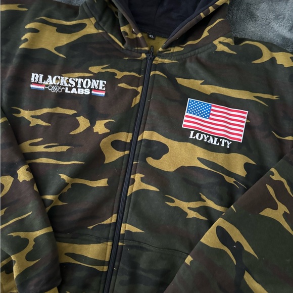 FULL SET (BLACKSTONE LABS) HOODIE WITH SWEAT PANTS. Awesome condition! - Picture 15 of 16